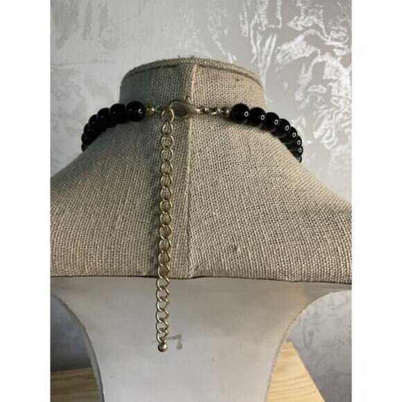 Round Black Cluster Beads Round Metal Pendant - Picture 3 of 4